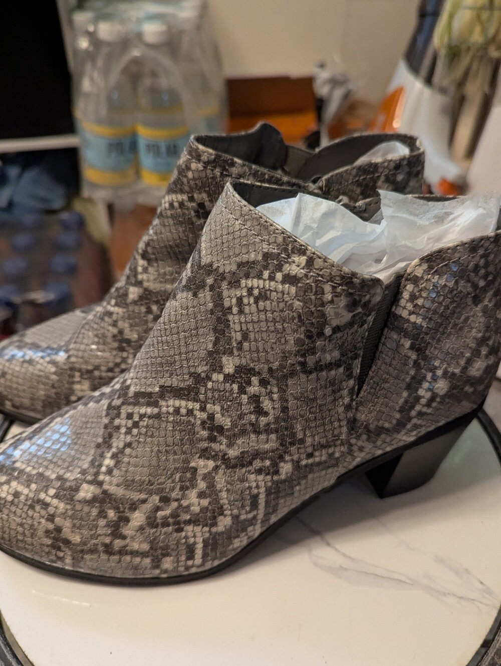 Cloudwalkers By Avenue Ophelia Faux Lthr Snakeskin Grey Sidezip Booties  8.5W